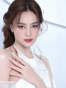 Hình Ninh Dương Lan Ngọc khỏa thân gợi cảm không che