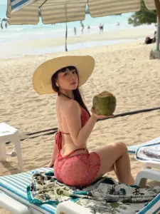 Hình Quỳnh Mai cởi hết đồ gợi cảm