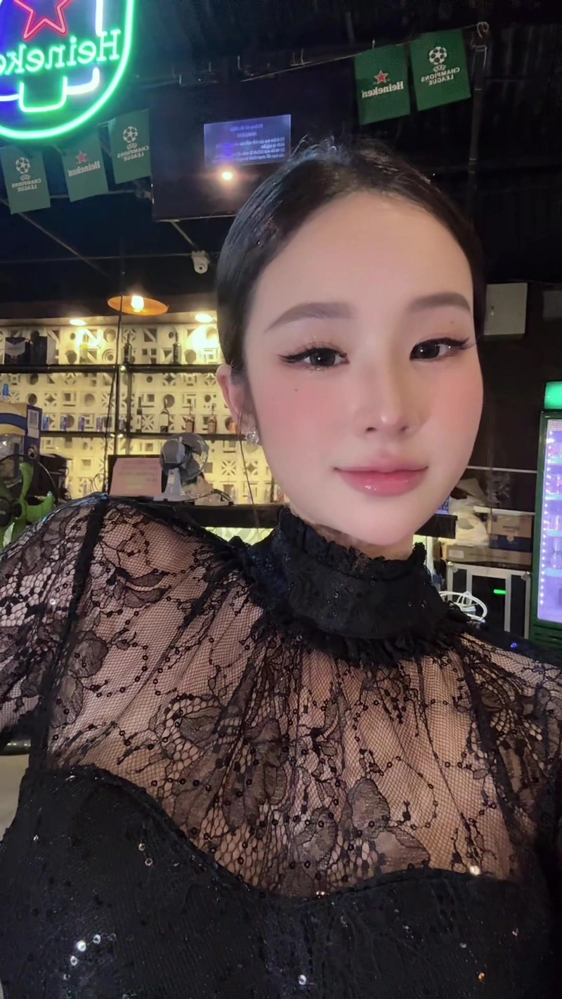 Hình Thuhuongbabyy TikToker sexy lộ hàng ngực khủng gợi cảm