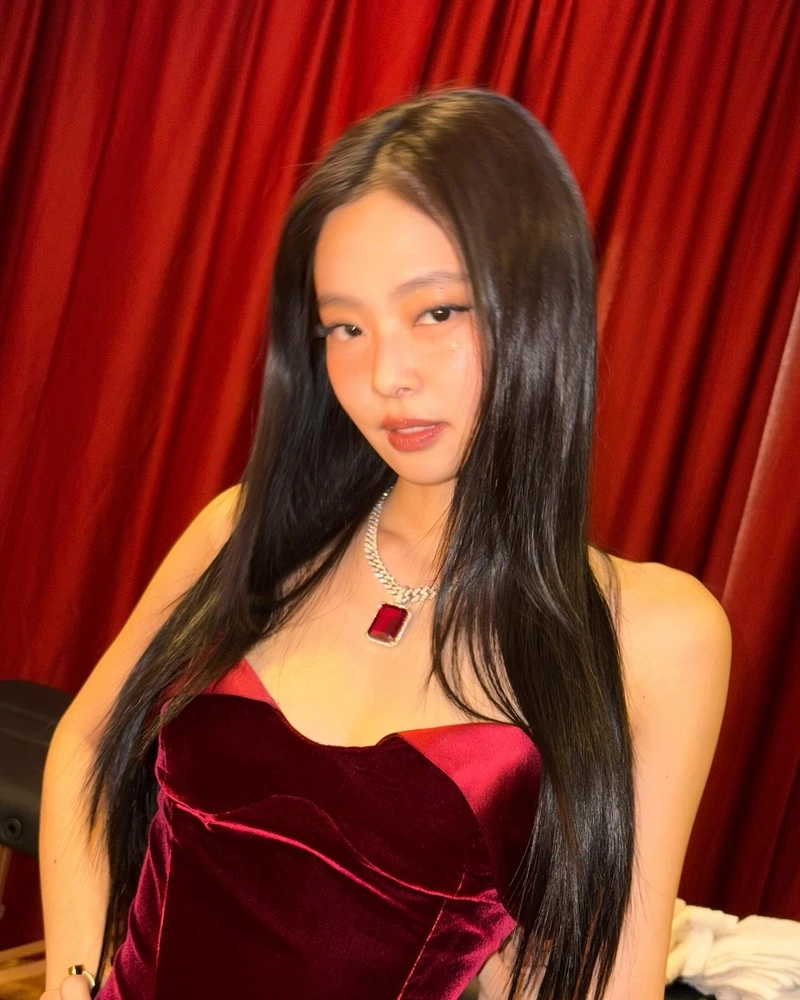 Hình ảnh Jennie BlackPink nude không che full HD rõ nét