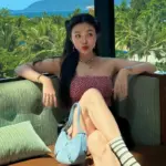 Hình ảnh Nhật Hạ nổi bật với nét duyên tự nhiên