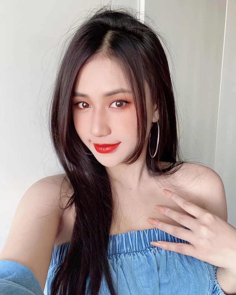 Hình nền máy tính Như Lê TikToker sexy nóng bỏng