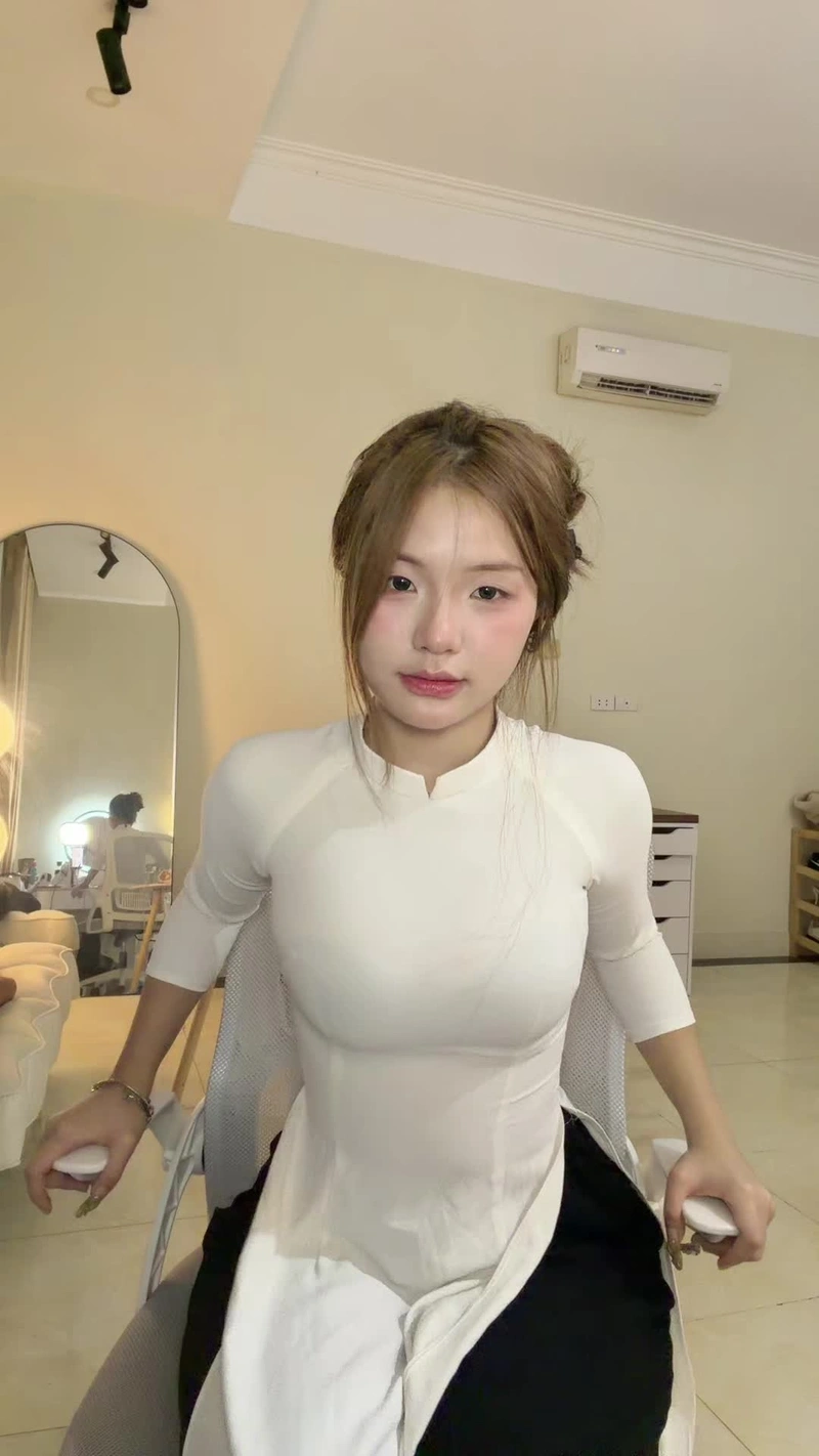 Lanhxinhyeu06 TikToker sexy lột đồ gợi dục siêu phẩm