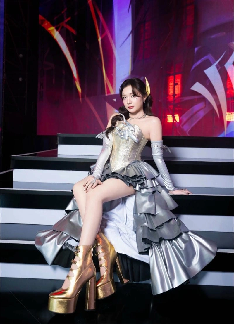 Mc Phương Thảo bikini sexy sở hữu nét duyên nổi bật
