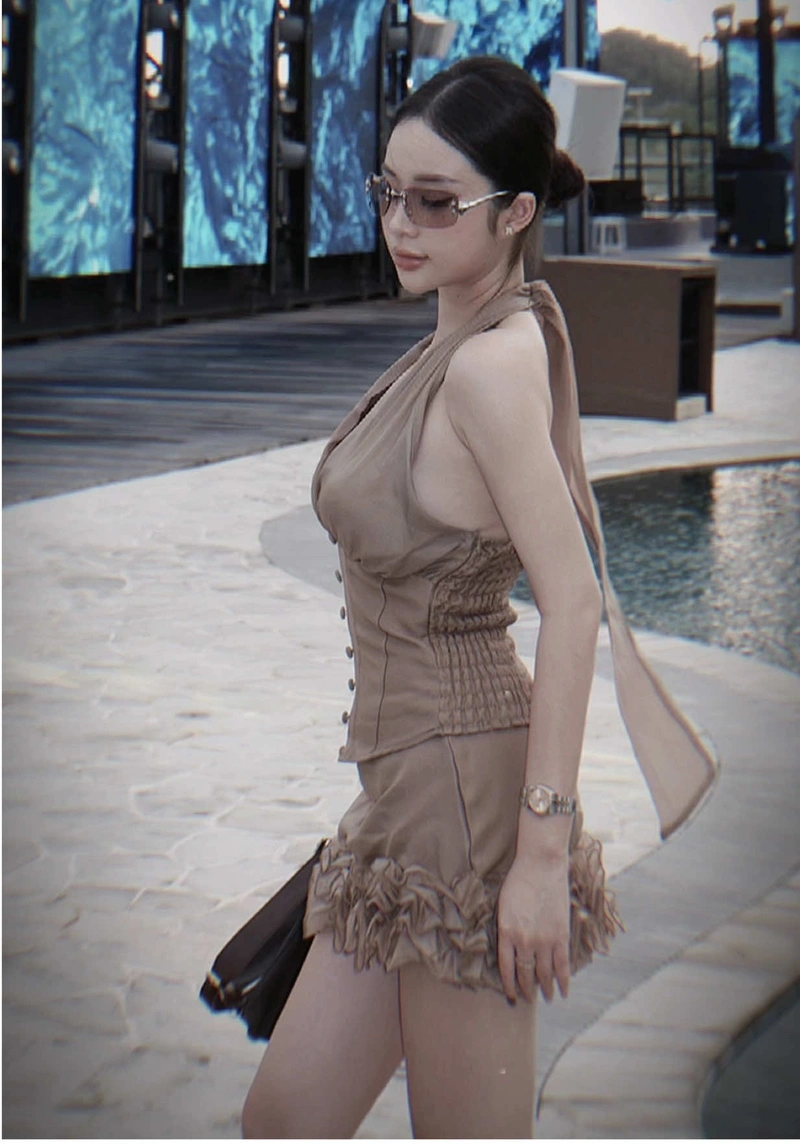 Ngắm Thuhuongbabyy nude không che vòng một to tròn