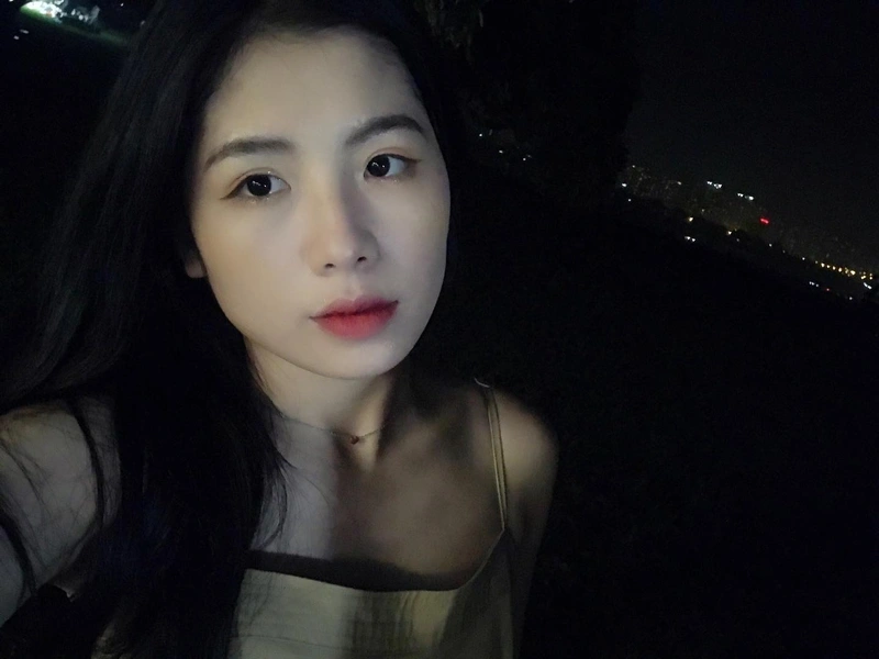 Nguyễn Ngọc Quỳnh sexy với thân hình nóng bỏng cuốn hút