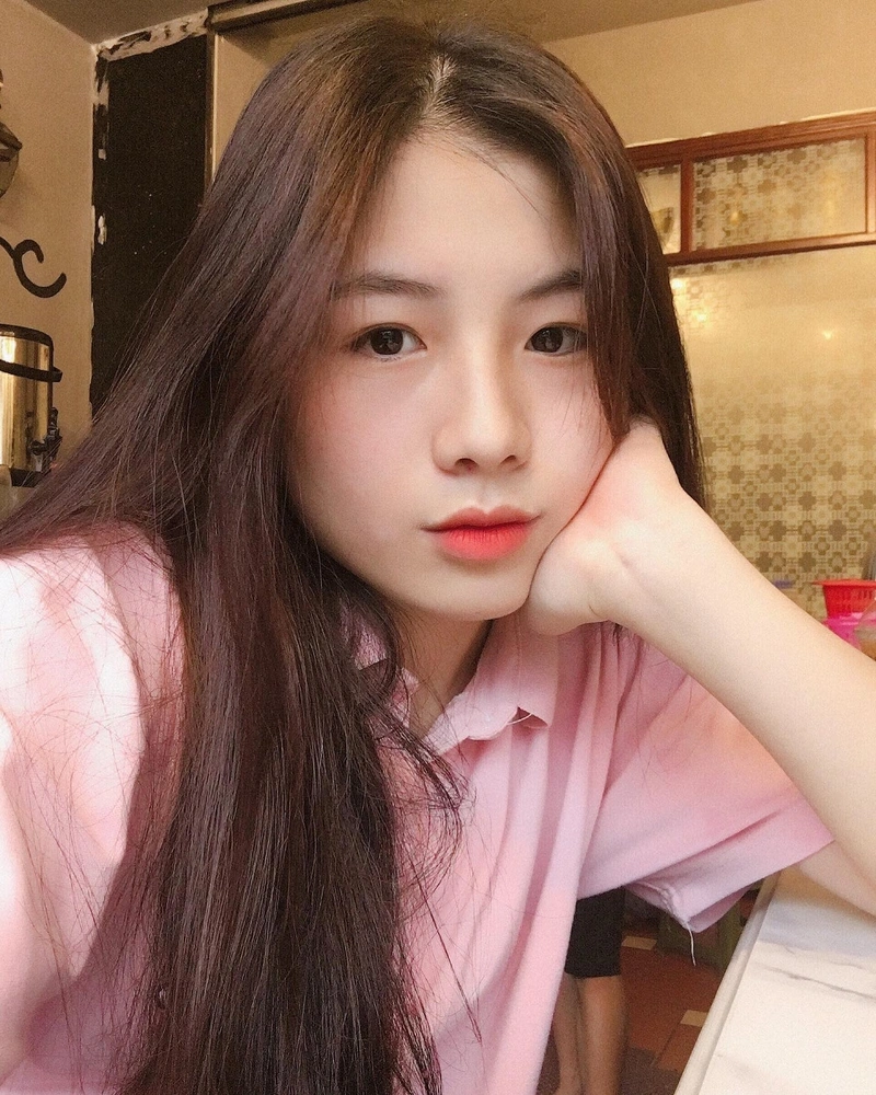 Nguyễn Ngọc Quỳnh show hàng mông tròn đầy quyến rũ