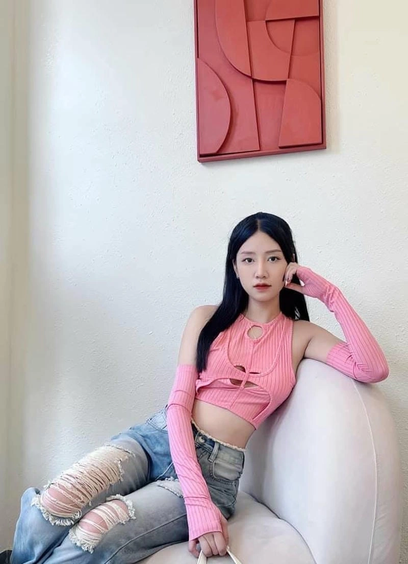 Quỳnh Moon mặc bikini sexy mang phong cách riêng cuốn hút