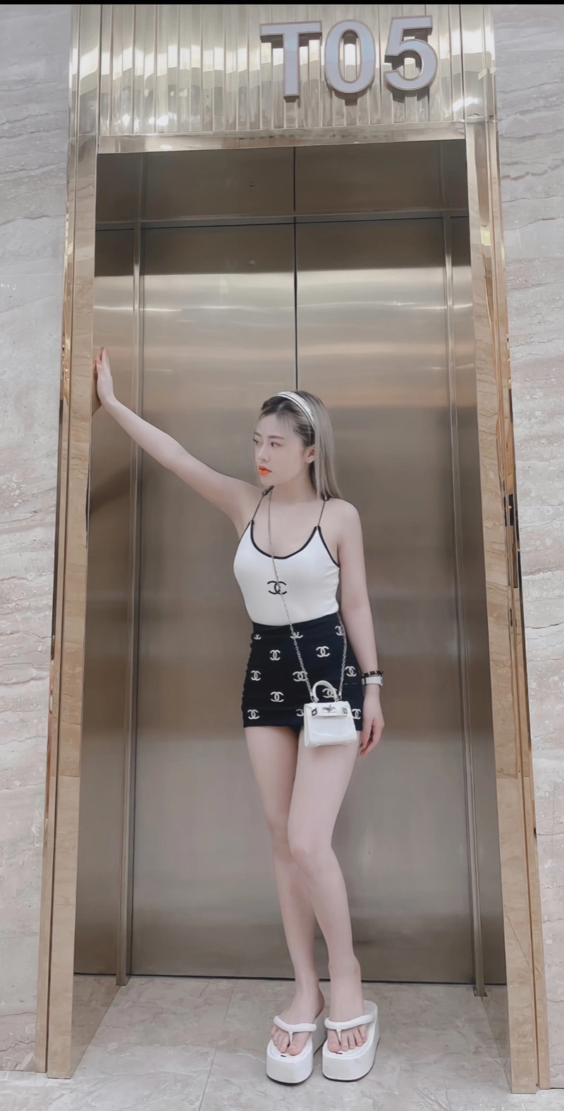 Thảo Baby khoe đít nóng bỏng sexy cực phẩm