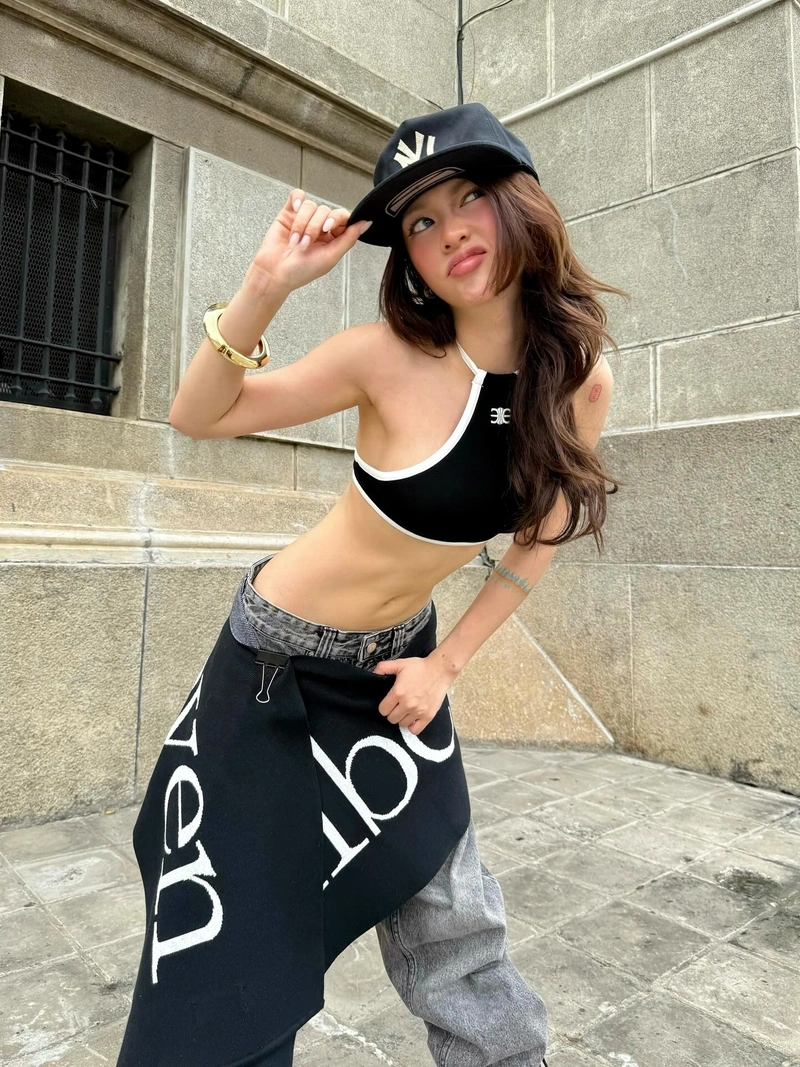 Trần Đoàn Bảo Ngọc sexy mông tròn gợi tình